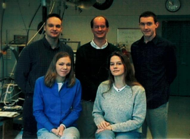 1998-1999 group inside chemistry lab