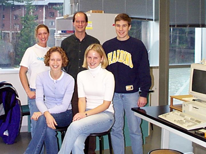 2000-2001 group inside chemistry lab