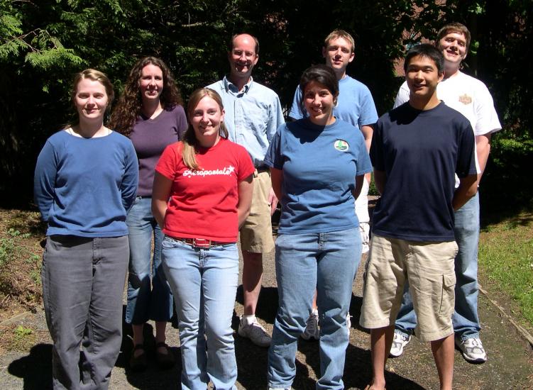2005-2006 group photo outside 